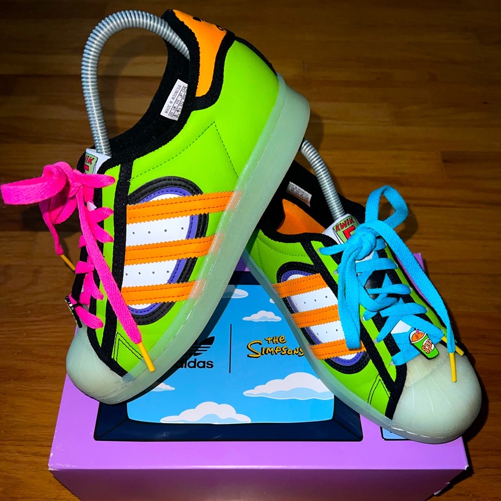 Adidas Superstar x The Simpsons Squishe Shoes DS KWIK E MART Mens Sz 5 Box EUC